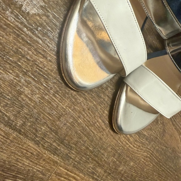 Peter Kaiser NWT 7.5 Elegant Blue and White Heels silver toes gladiator suede - Picture 8 of 14